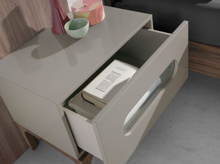 stolik nocny, szafka nocna  Angel Cerda