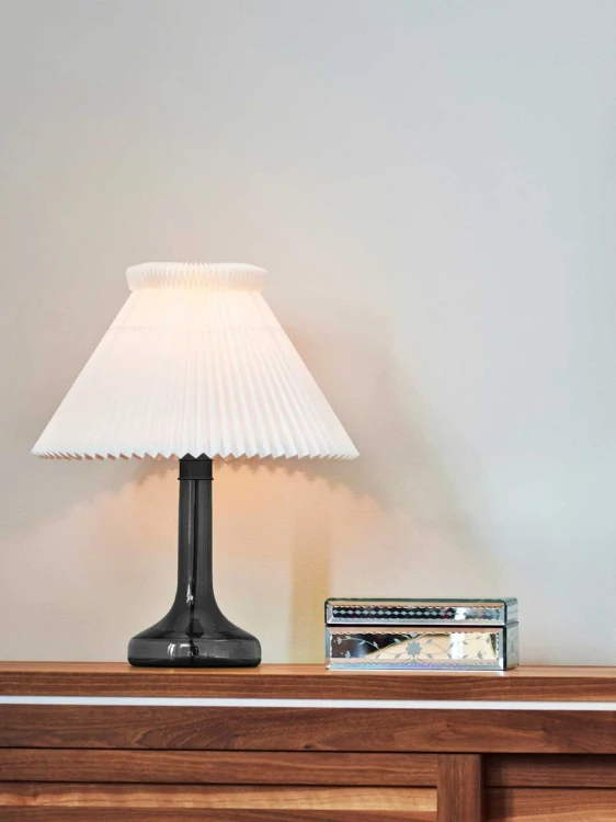lampa stołowa, lampa Le Klint