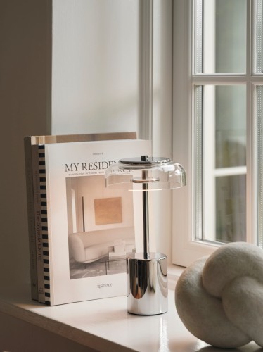 lampa stołowa, lampa bezprzewodowa  Nuura