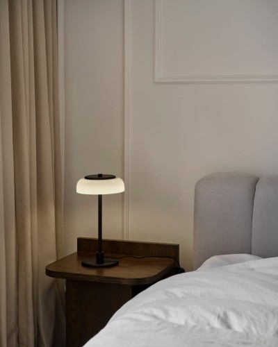 lampa stołowa, lampa bezprzewodowa  Nuura