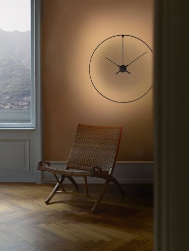 zegar wiszący, zegar ścienny Nomon