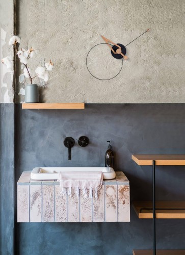 zegar wiszący, zegar ścienny Nomon