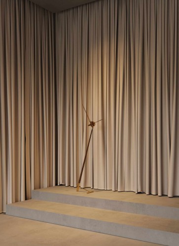 zegar wiszący, zegar ścienny Nomon