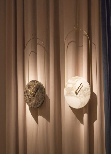 zegar wiszący, zegar ścienny Nomon