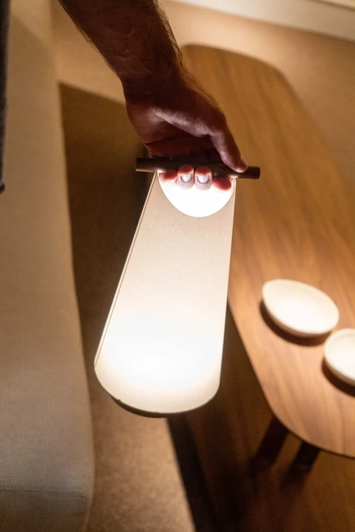 lampa stołowa, lampa bezprzewodowa Nomon