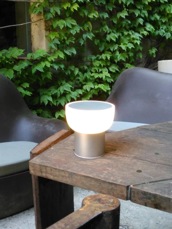 lampa bezprzewodowa, lampa stołowa  Alma Light
