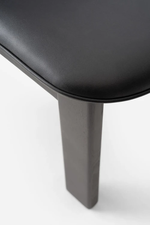 Archipen chair in Tranzerelle FR_901 Artificial Leather MP by NOOM (8).jpg