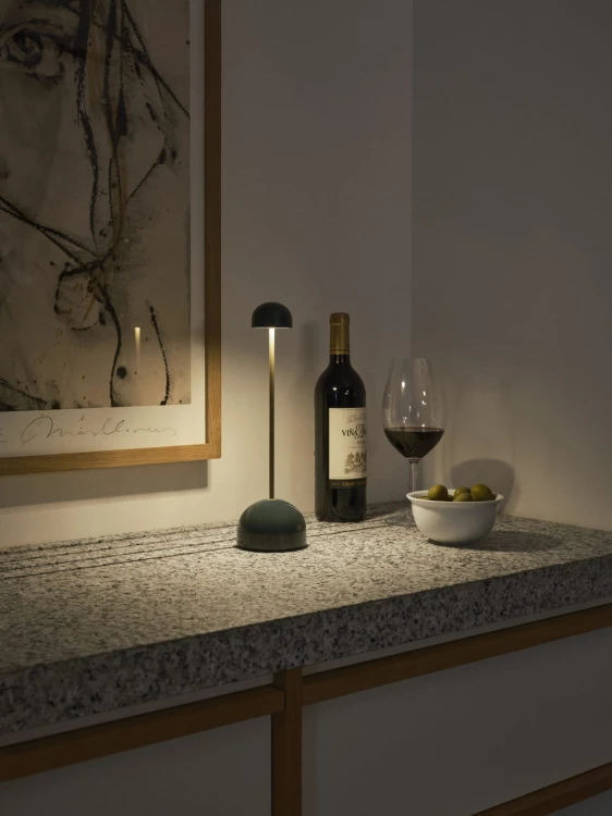 lampa bezprzewodowa, lampa Marset